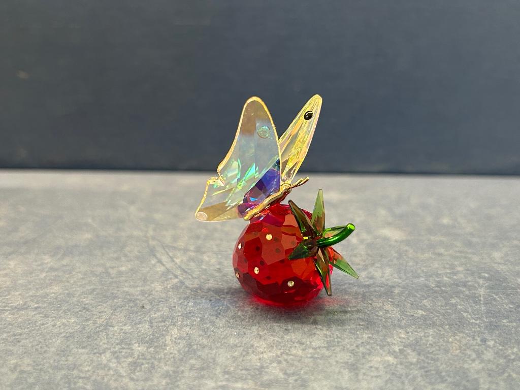 Swarovski Idyllia Vlinder en aardbei, Ophalen of Verzenden, Nieuw, Figuurtje
