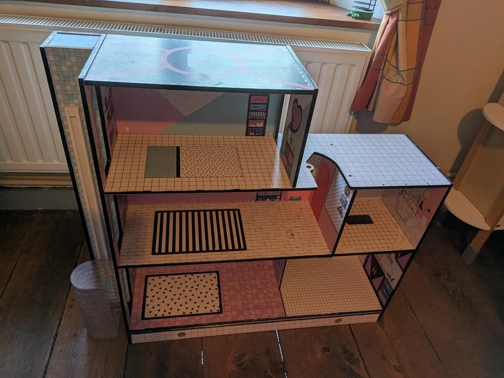 LOL poppenhuis in goede staat., Kinderen en Baby's, Speelgoed | Poppenhuizen, Ophalen, Poppenhuis