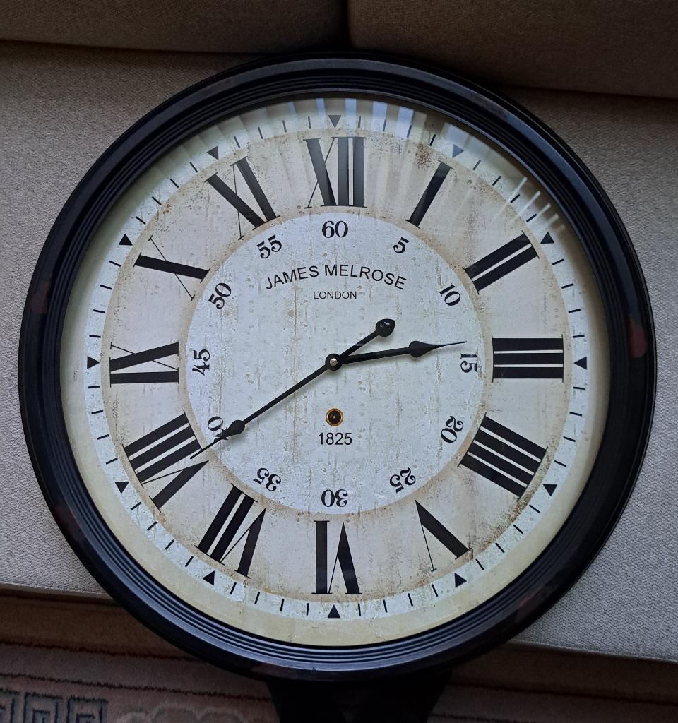 Ancienne horloge murale bien conservée, Ophalen