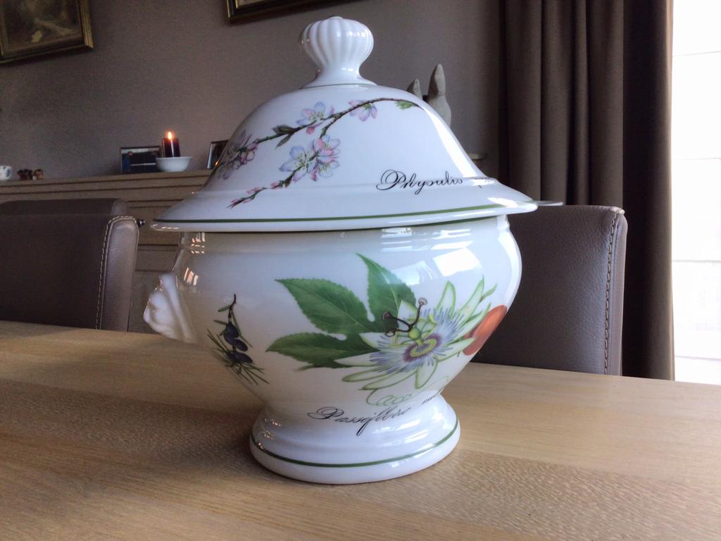Apilco soepkom met deksel, Elysian garden, Verzamelen, Ophalen of Verzenden