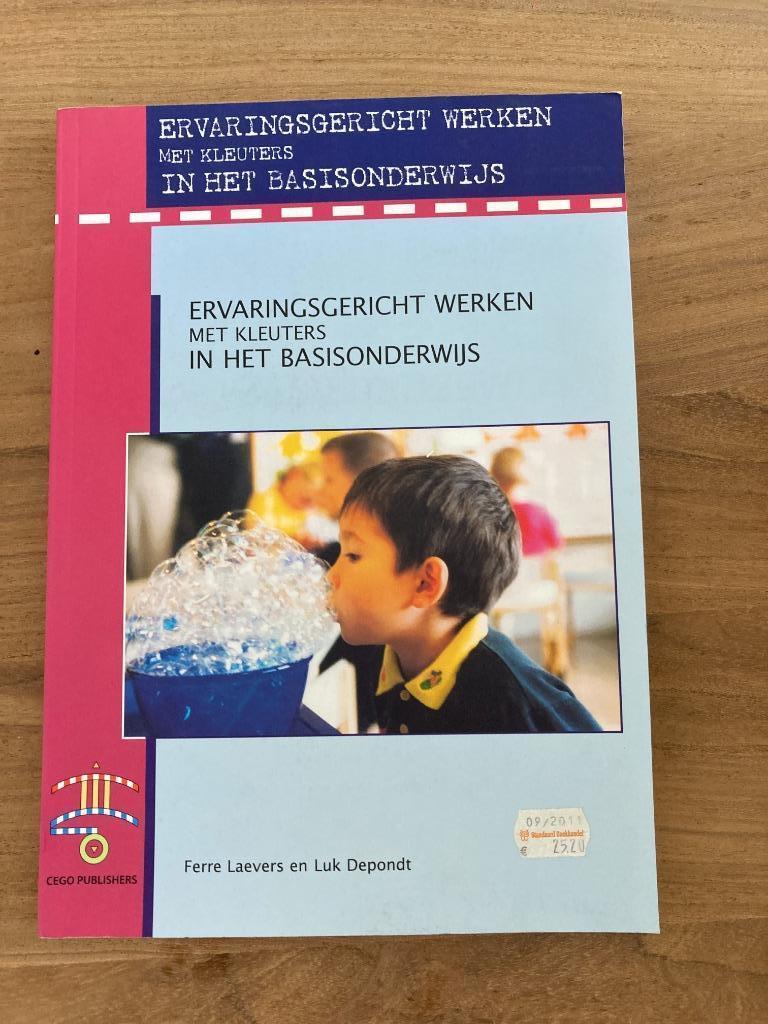 Ervaringsgericht werken met kleuters in het basisonderwijs -, Boeken, Studieboeken en Cursussen, Ophalen of Verzenden, Zo goed als nieuw