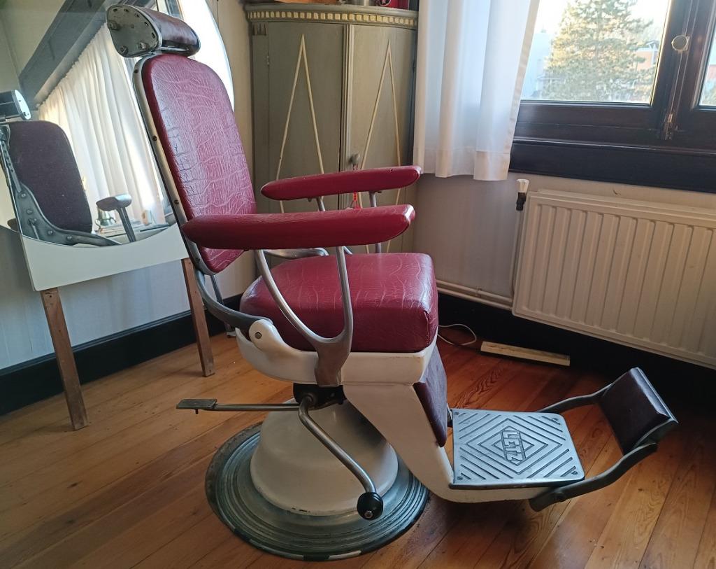 vintage kappersstoel - barbiersstoel, Ophalen