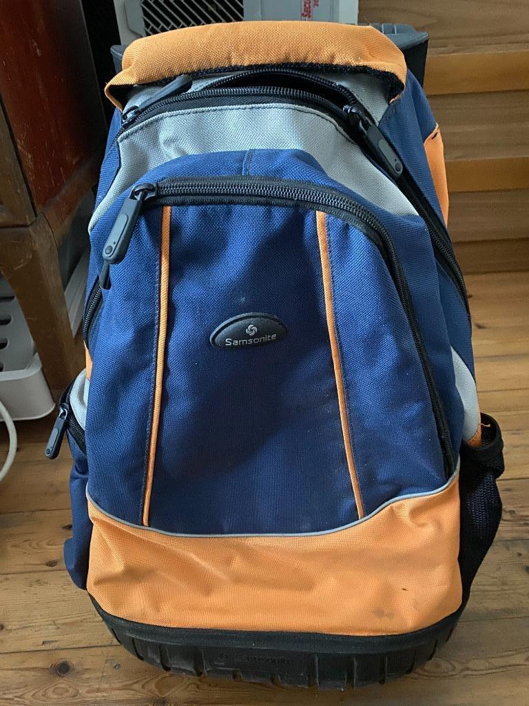 rugtas met wieltjes, Ophalen, Blauw, Minder dan 40 cm, Zo goed als nieuw