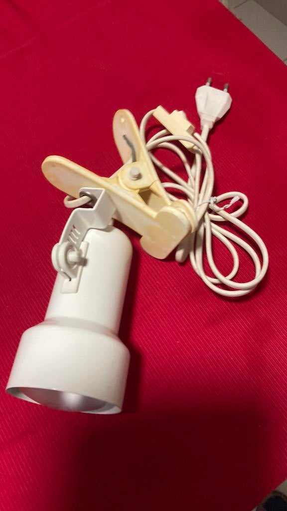 Klemlamp 220 volt 40 watt, Ophalen, Zo goed als nieuw