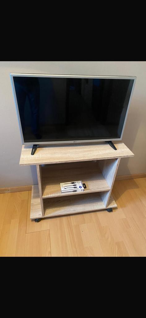 Tv smart LG + meuble Tv a vendre  0483604491, Maison & Meubles, Enlèvement ou Envoi, Comme neuf