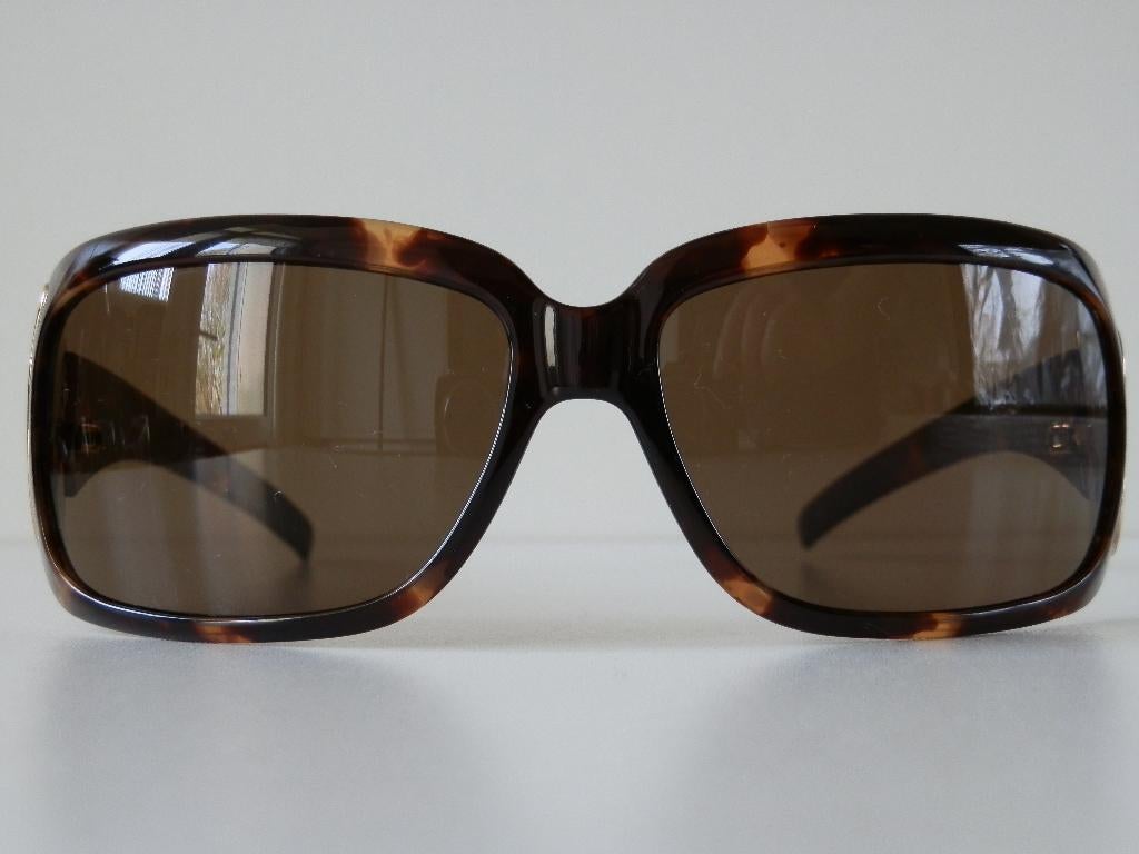 Guess zonnebril. GU 6439 TO-1., Handtassen en Accessoires, Zonnebrillen en Brillen | Dames, Overige merken, Zonnebril, Overige kleuren