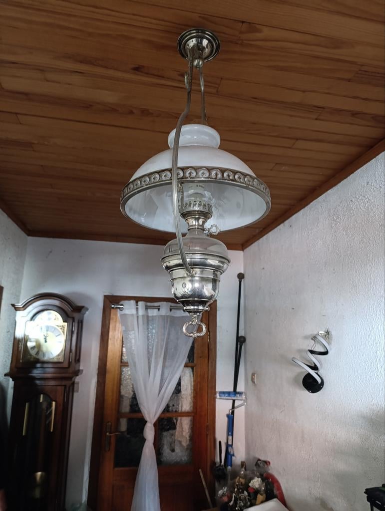 lustre ancien, Enlèvement, Utilisé