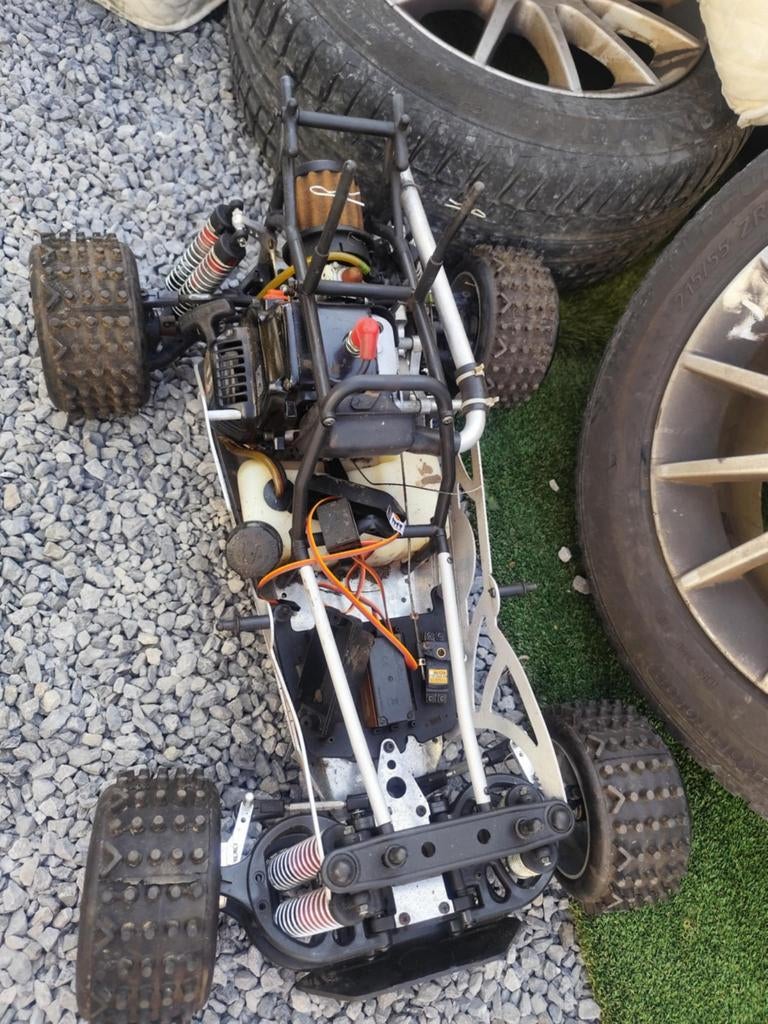 Fg monstertruck benzine 26cc, Hobby en Vrije tijd, Ophalen