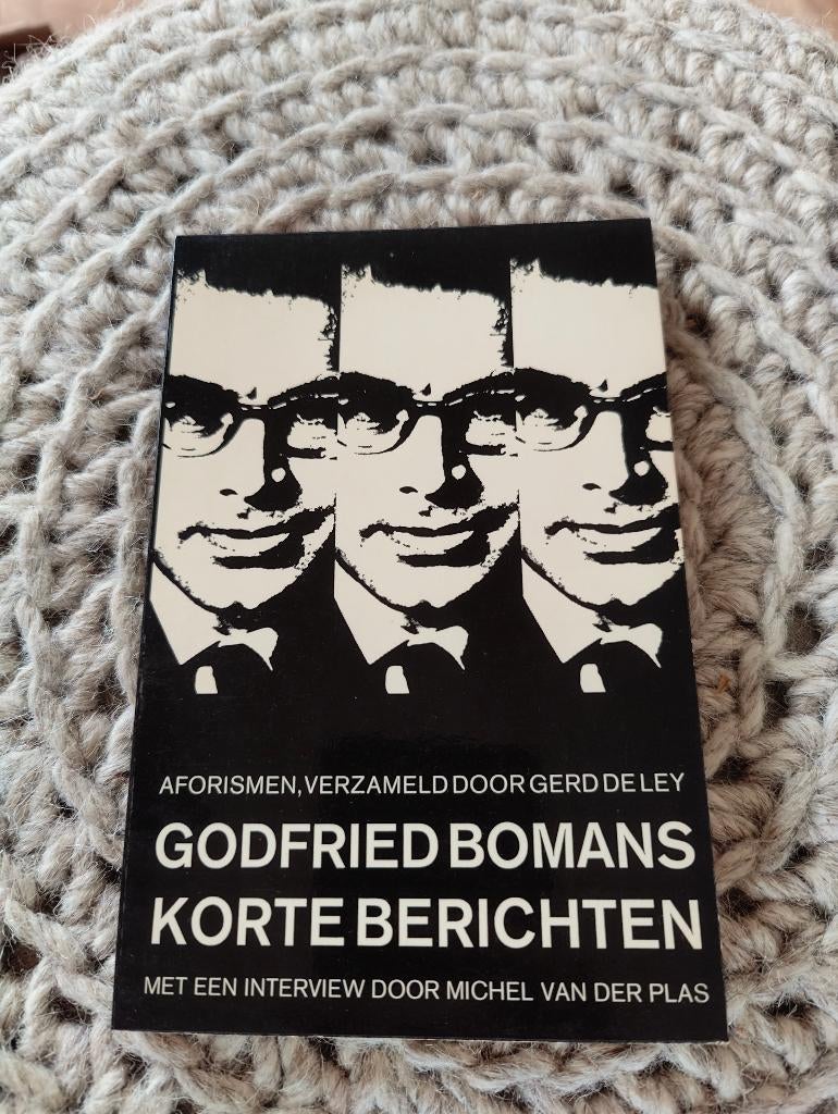 Godfried Bomans - Korte berichten, Ophalen of Verzenden, Gelezen