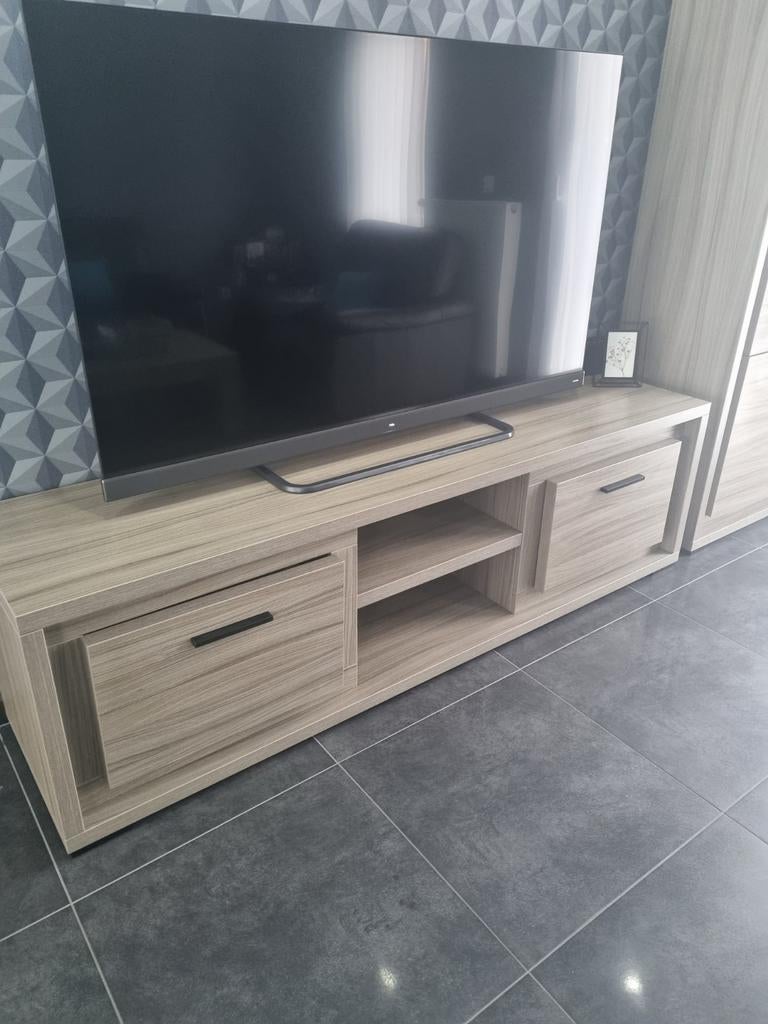 Tv kast in heel goed staat, Huis en Inrichting, Kasten |Televisiemeubels, Ophalen, Zo goed als nieuw