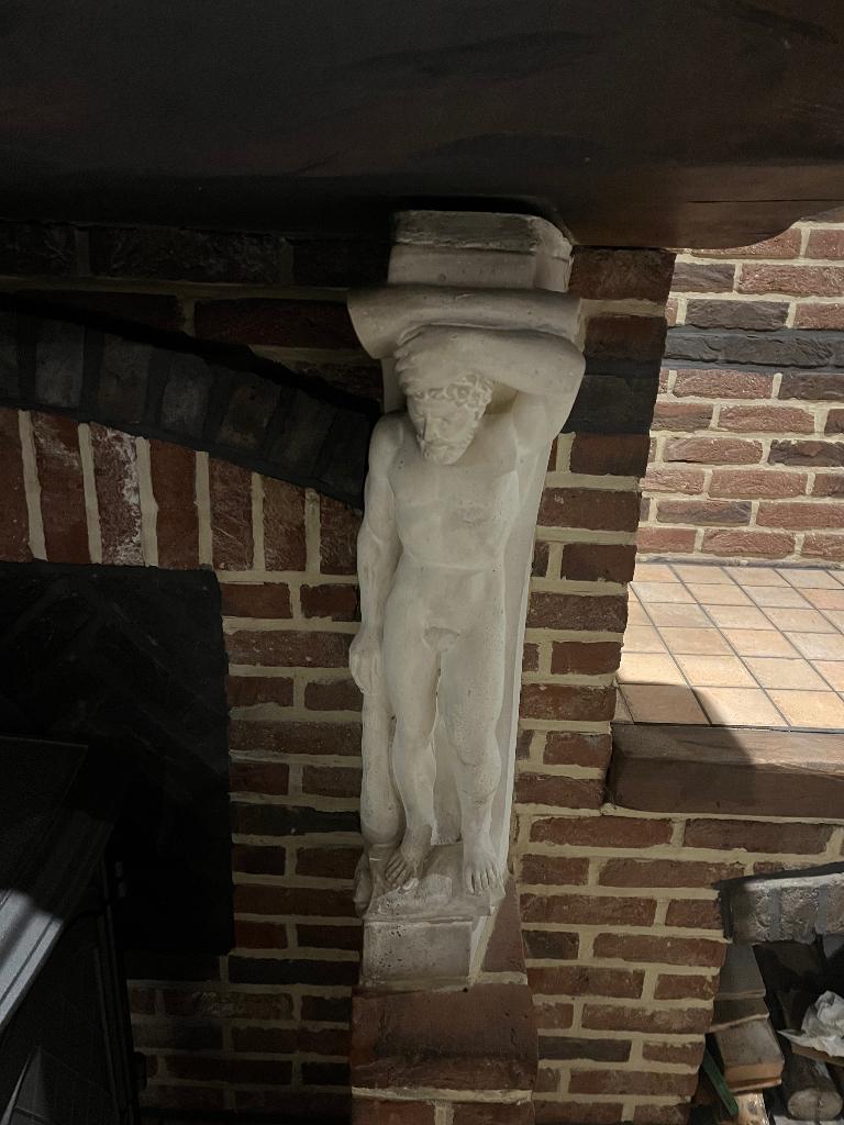 Beelden en houten balk schouw, Antiek en Kunst, Ophalen