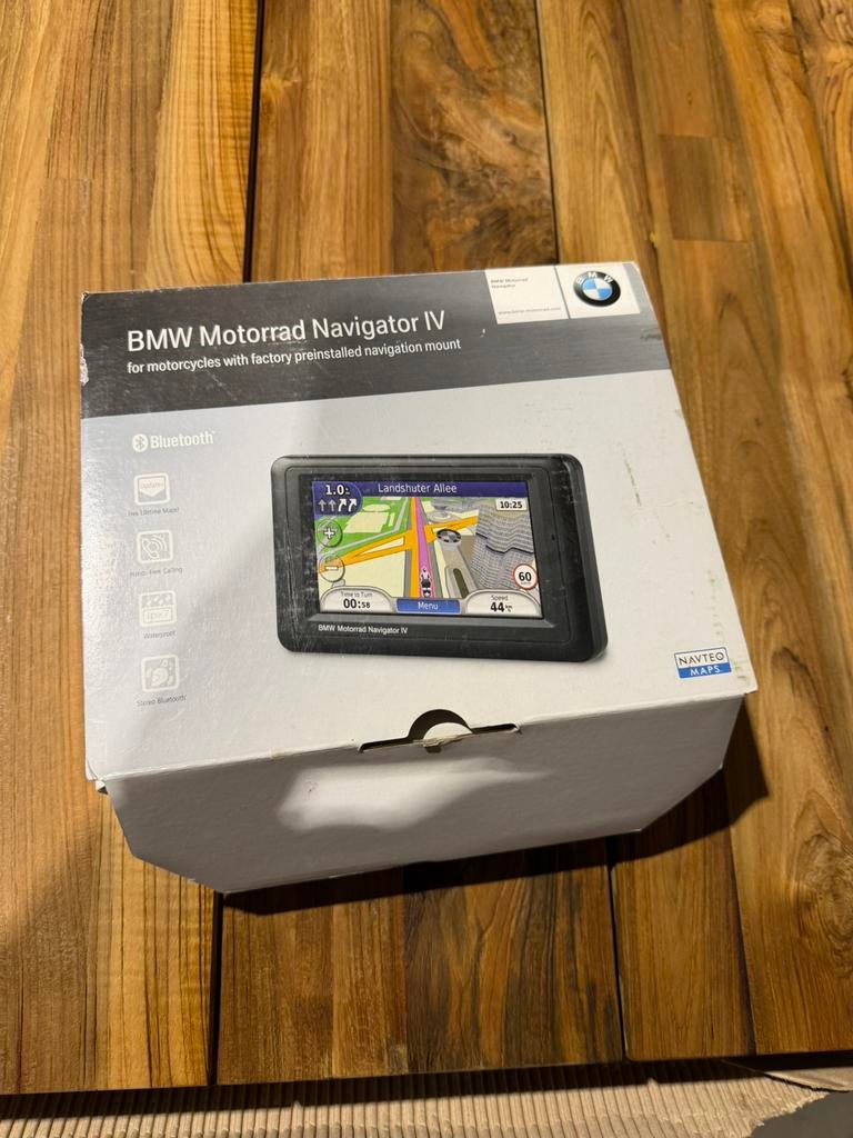 BmW motorrad navigator IV, Motoren, Ophalen