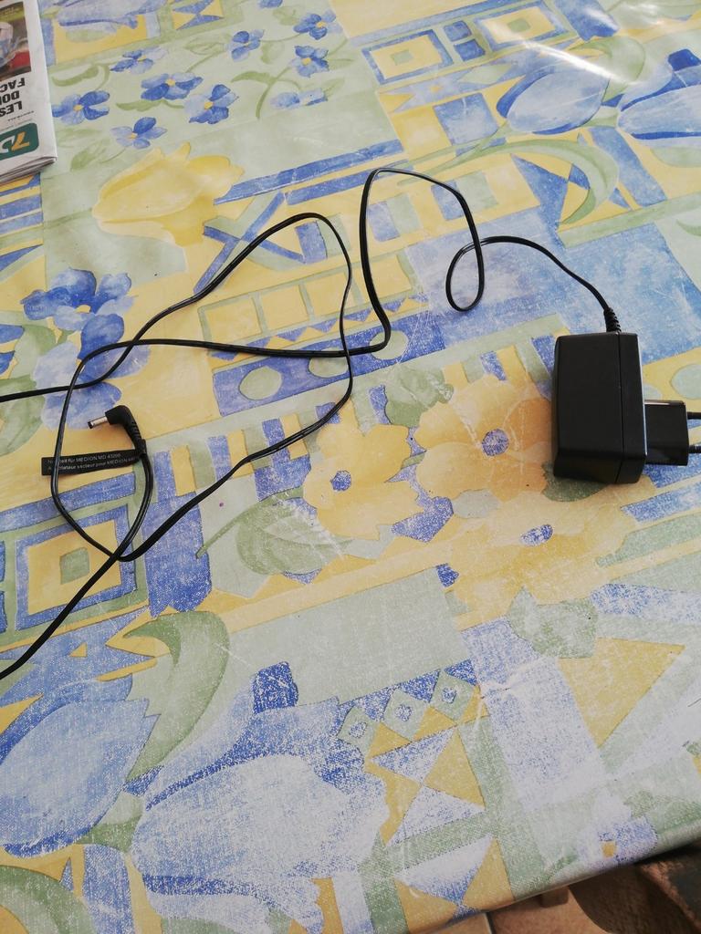 Chargeur pour appareil Medion MD 43295., Enlèvement ou Envoi, Comme neuf