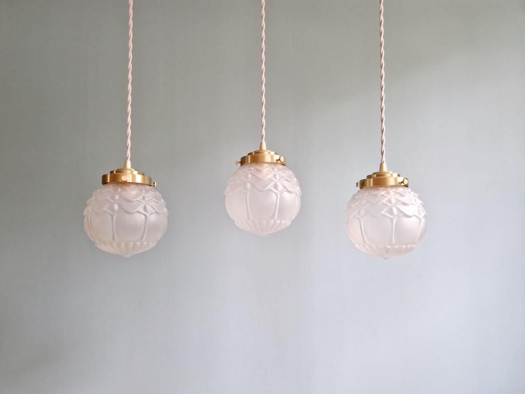 Art Deco hanglamp in gesatineerd glas (2 beschikbaar), 1930, Ophalen of Verzenden