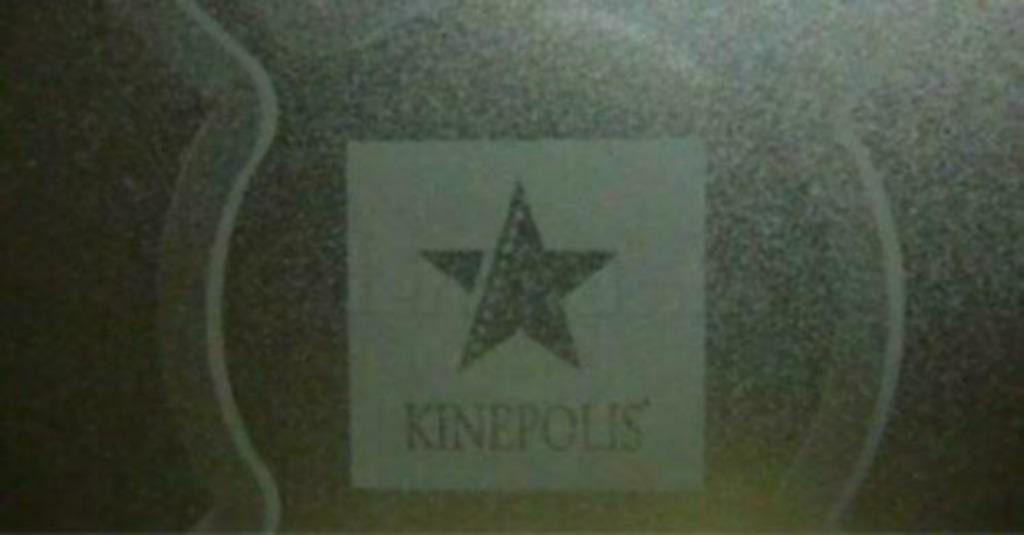 metalen zilverkleurig doosje voor CD Kinepolis, Huis en Inrichting, Woonaccessoires | Cd- en Dvd-rekken, Minder dan 25 discs, Nieuw