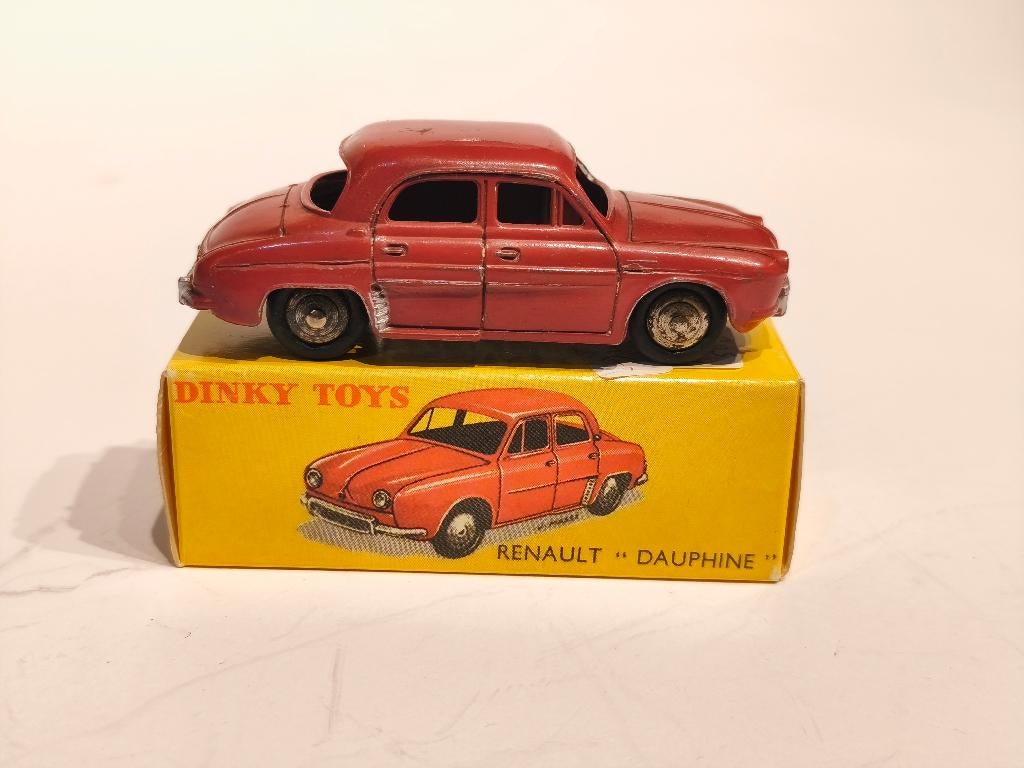 DINKY TOYS FRANKRIJK RENAULT DAUPHINE REF 24E, Ophalen of Verzenden, Gebruikt, Auto, Dinky Toys
