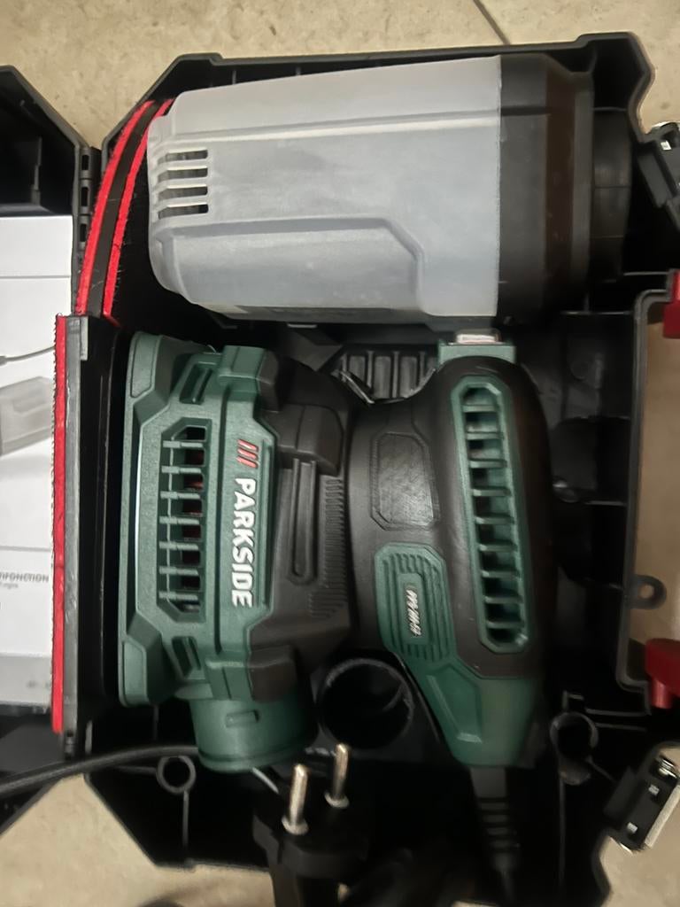 Ponceuse multifonctions nouvelle 20€, Bricolage & Construction, Outillage | Ponceuses, Enlèvement, Neuf