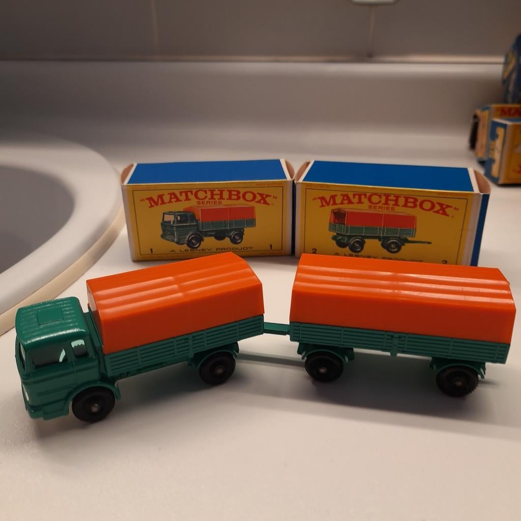 MATCHBOX UK nrs 1 en 2 MERCEDES TRUCK en TRAILER. MIB, Ophalen, Nieuw, Bus of Vrachtwagen, Matchbox