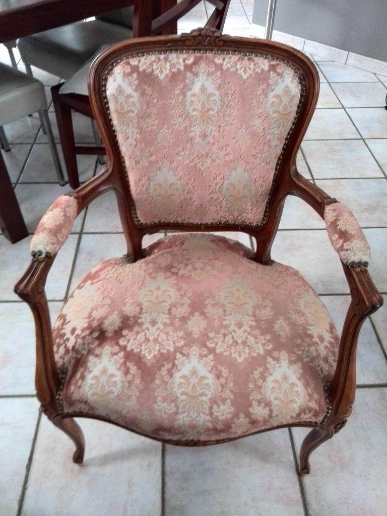 Antieke cabriolet fauteuil, Ophalen