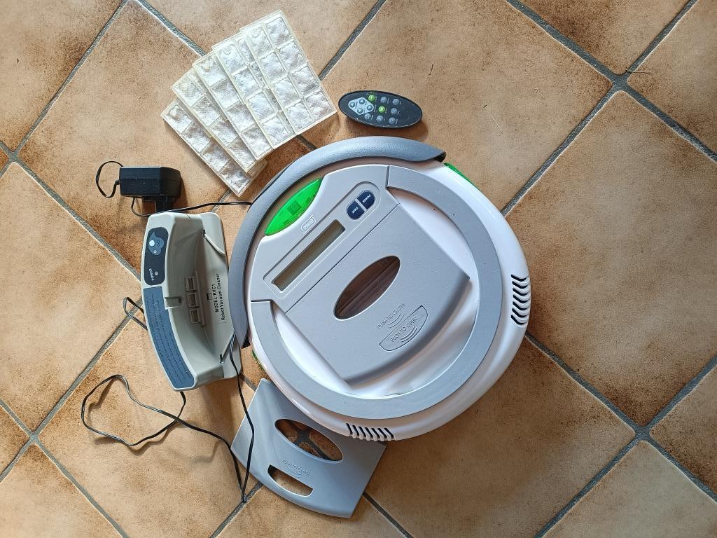 aspirateur robot, Electroménager, Enlèvement, Utilisé, Réservoir, Aspirateur