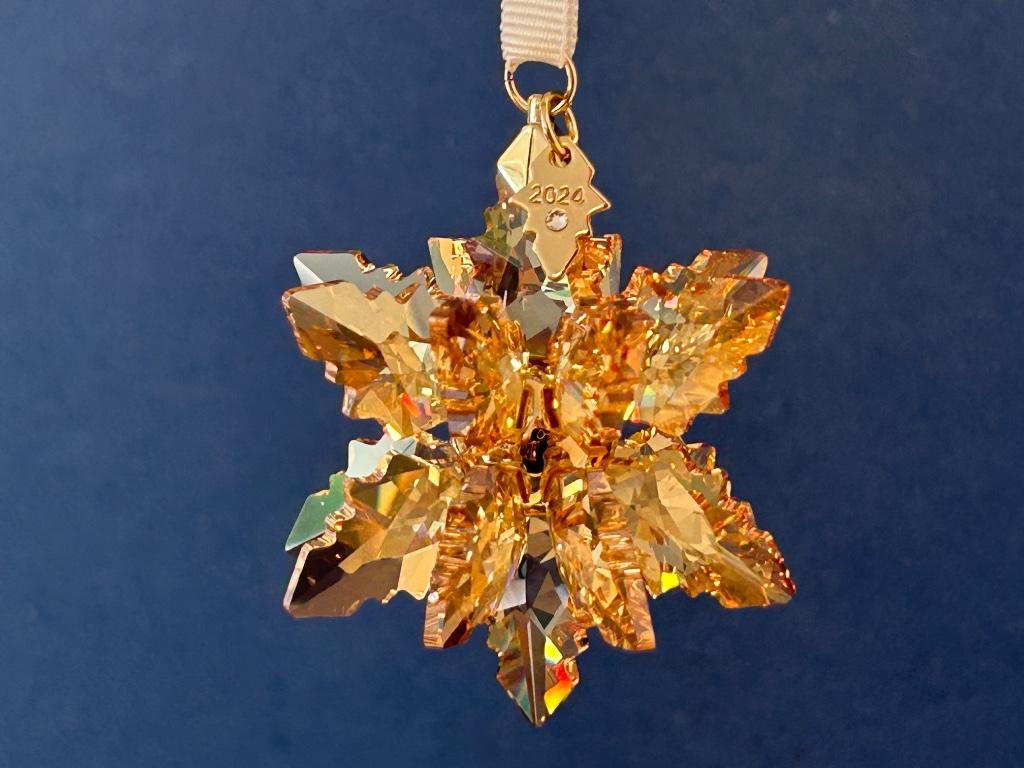 Swarovski Kerstster 2024, 3D Festive Golden Shadow, Enlèvement ou Envoi, Neuf, Figurine