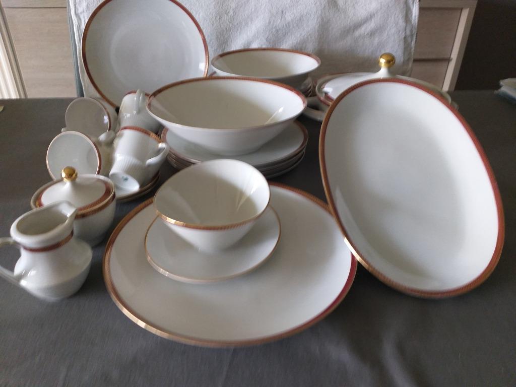 Mooi 16 delig vintage servies met goud-rood kleurige randen, Ophalen, Gebruikt, Overige typen, Overige stijlen