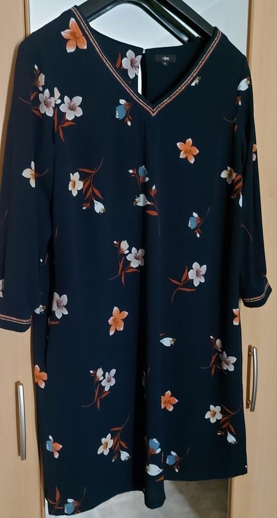Driekwart gebloemd jurkje JBC mt.42, Taille 42/44 (L), Enlèvement ou Envoi, Autres couleurs, JBC