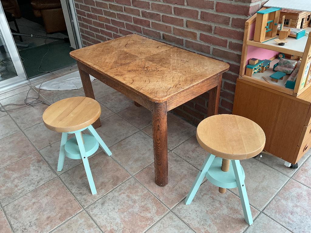 Vintage tafeltje op maat van kinderen, Enfants & Bébés, Chambre d'enfant | Tables & Chaises, Utilisé, Enlèvement