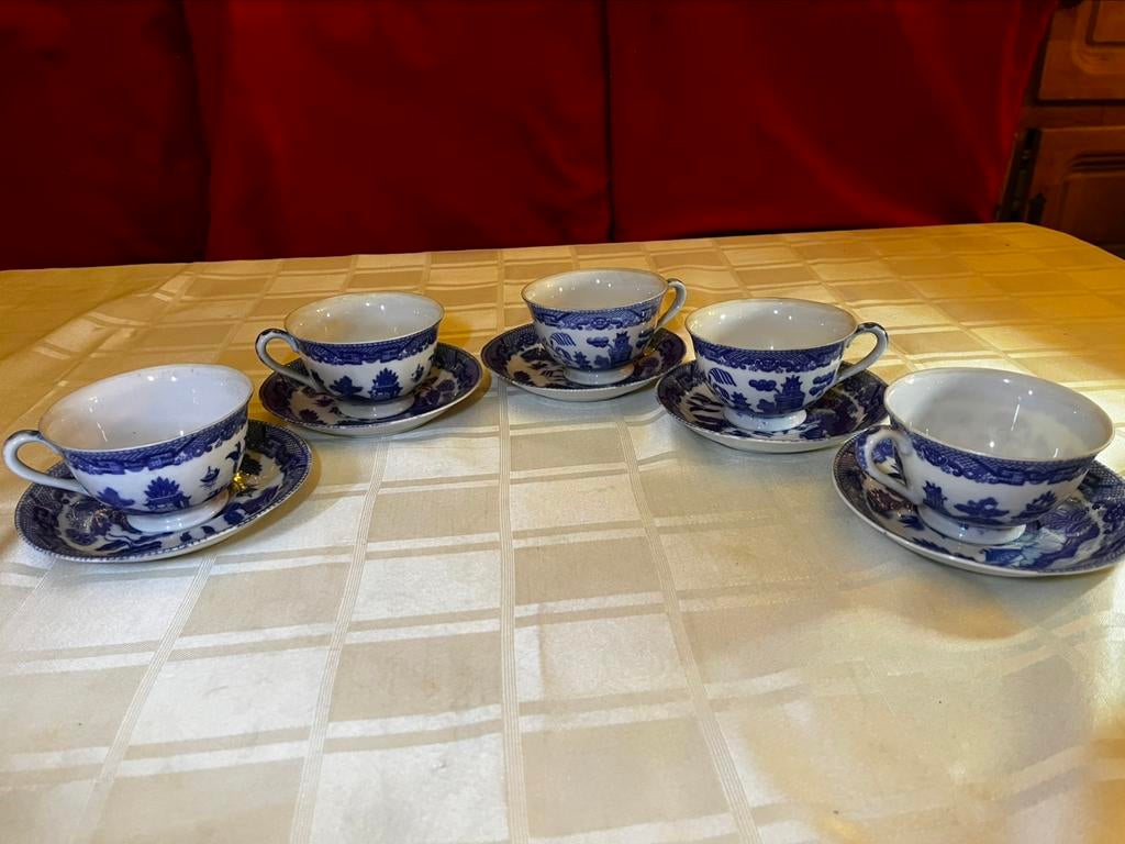 Vintage koffieservies, Ophalen
