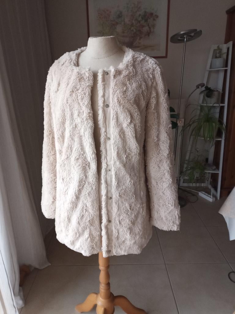 Veste Fluffy Vero Moda, Vero Moda, Enlèvement ou Envoi, Comme neuf, Taille 38/40 (M)