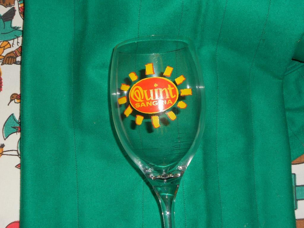 Quint  Sangria, Ophalen of Verzenden, Zo goed als nieuw, Glas of Glazen, Overige merken