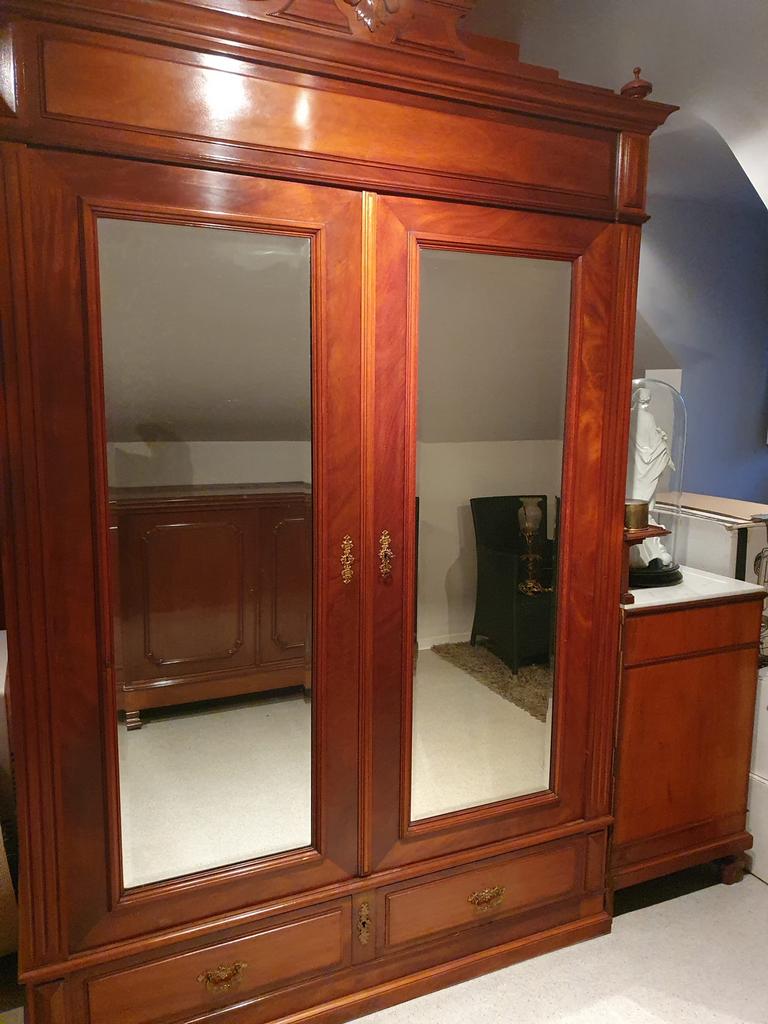 Mooie vintage kledingkast dubbele deur met spiegels, Ophalen