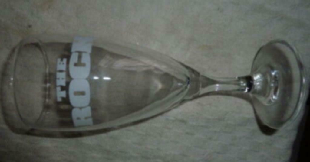 #B wijn / champagne glas THE ROCK ' 5 sterren videotheek ', Ophalen of Verzenden, Nieuw, Overige typen