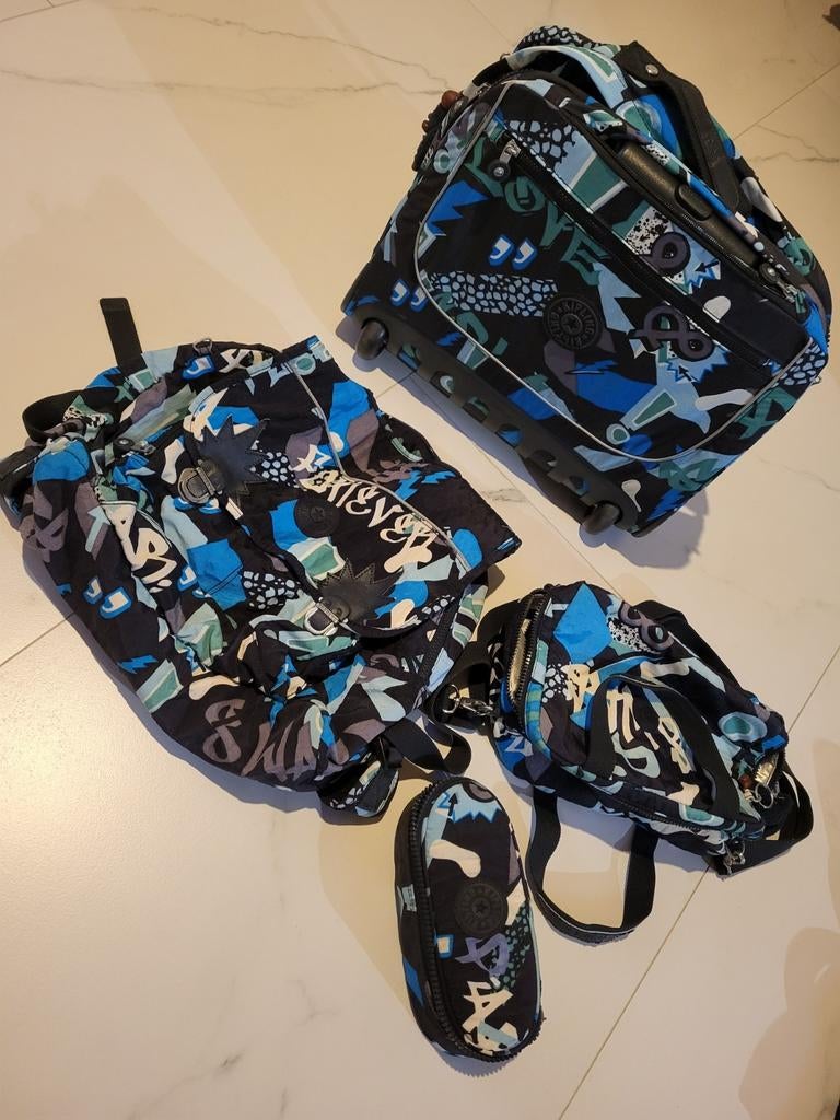 Cartable kipling, Enlèvement