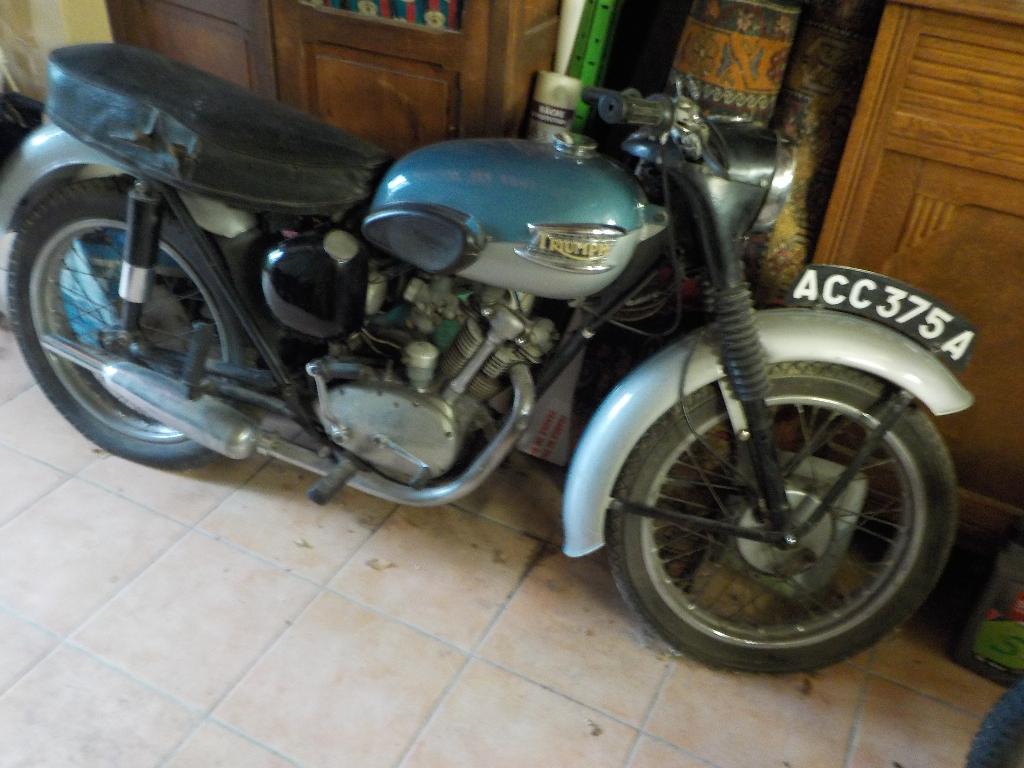 Moto Triumph Tiger Cub 200CC de 1961, Particulier