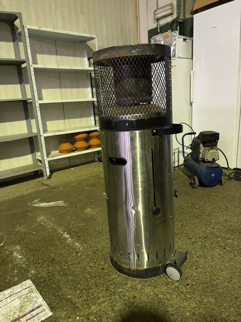 Radiateur de terrasse avec nouvelle bouteille de gaz, Sol, Enlèvement, Utilisé, Rotatif