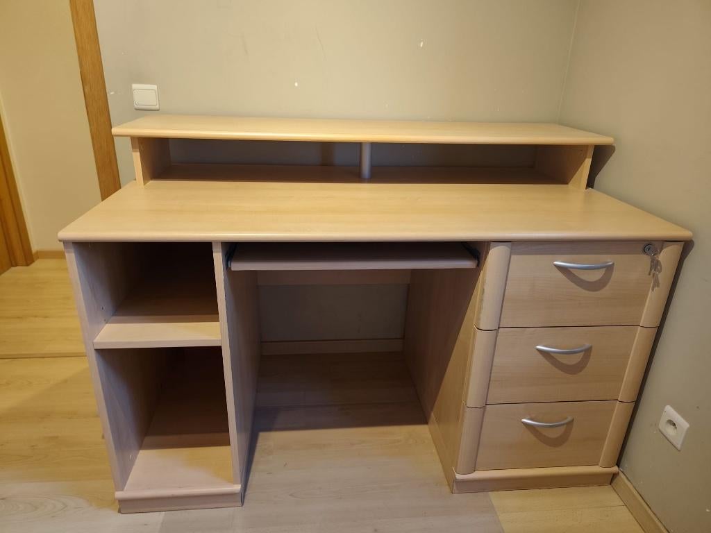 Bureau kinderkamer, Ophalen, Gebruikt