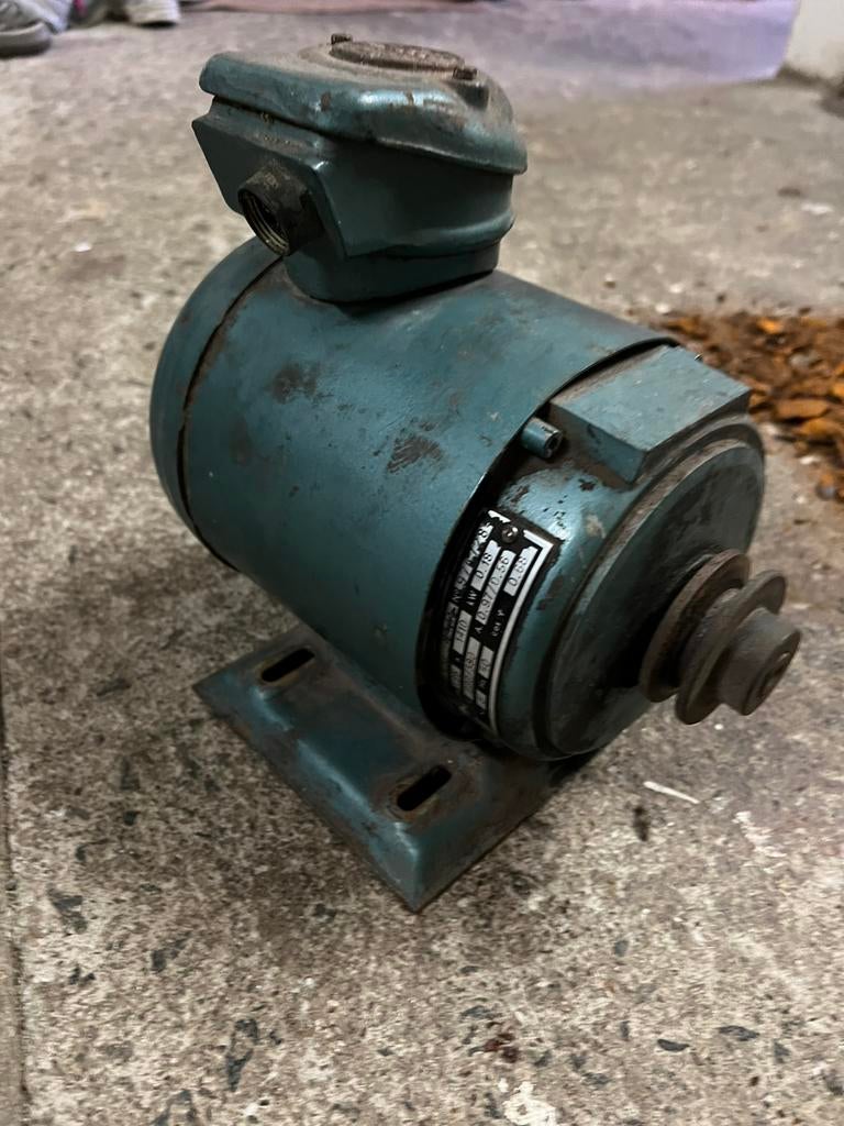 Motor voor storckpomp, Doe-het-zelf en Bouw, Motoren, Ophalen, Zo goed als nieuw