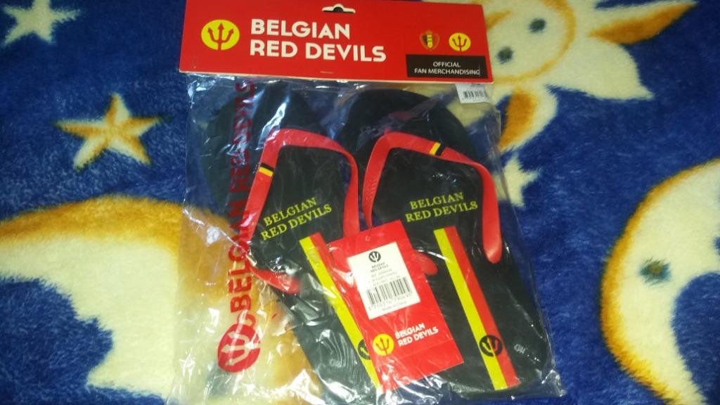 Une paire de Red Slash Devils taille 45/46, Sports & Fitness, Football, Neuf, Chaussures, Enlèvement ou Envoi