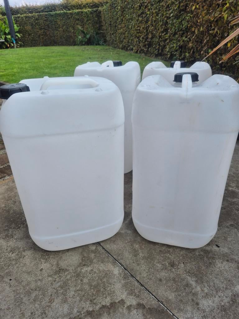 Halfdoorzichtige bidons 30 liter, Ophalen