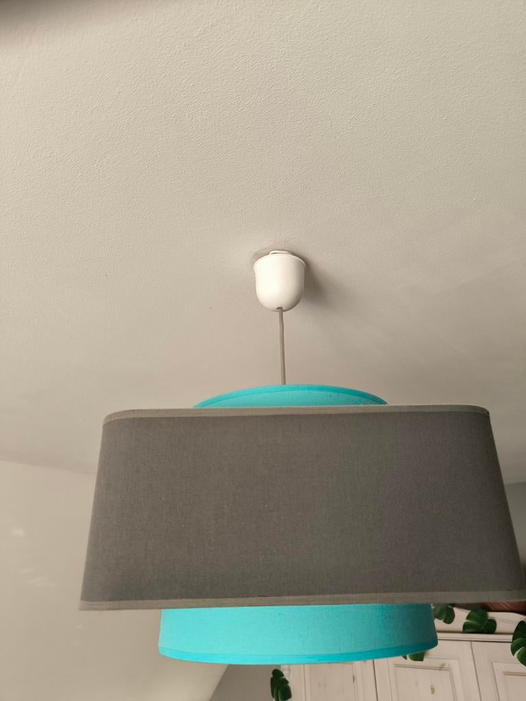 Prachtige hanglamp voor kinderkamer of andere slaapkamer, Huis en Inrichting, Lampen | Hanglampen, Ophalen, Zo goed als nieuw