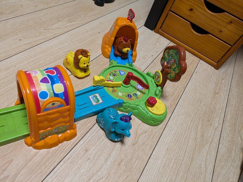 Petit tour en foret Vtech TUTU, Enfants & Bébés, Enlèvement, Comme neuf, 2 à 4 ans