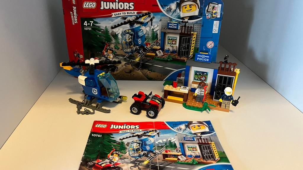 Lego Juniors - Politieachtervolging in de bergen - 10751, Ophalen of Verzenden, Zo goed als nieuw, Complete set, Lego