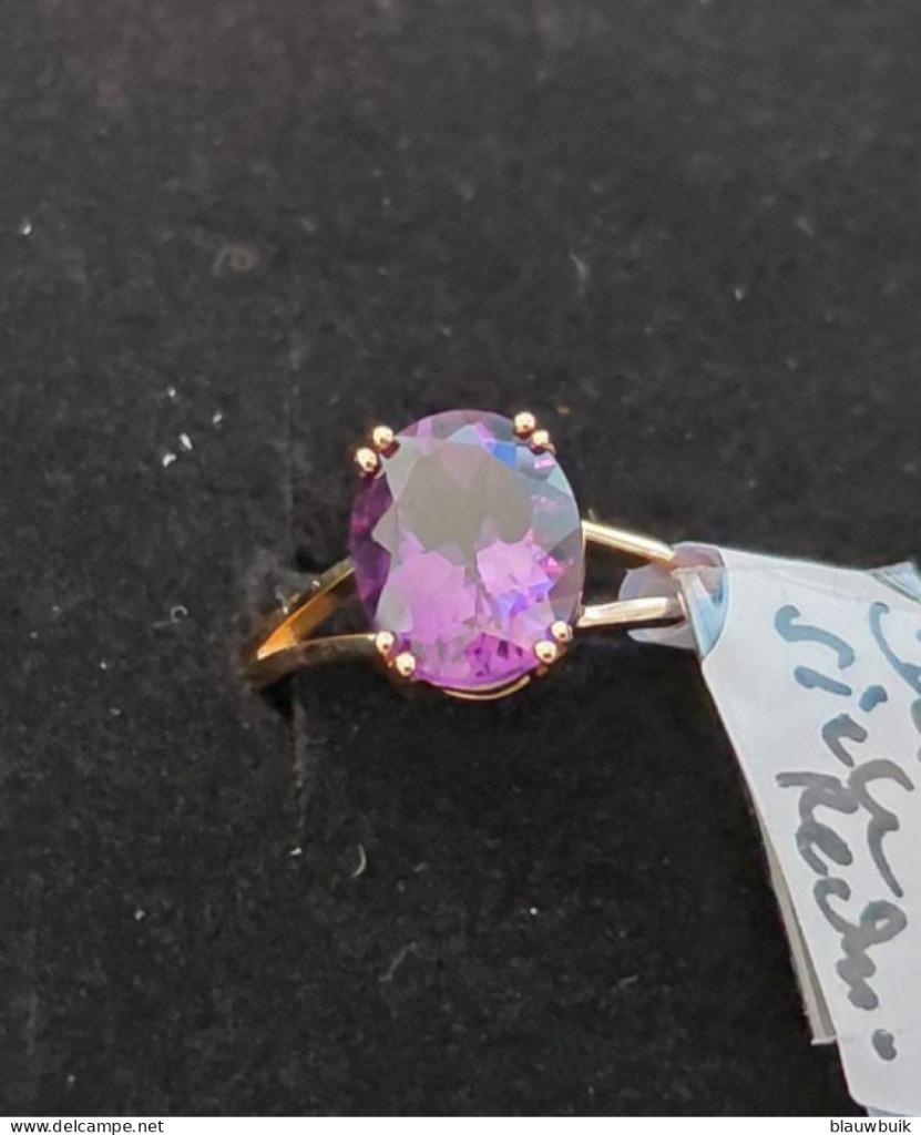 14Kt geelgouden ring met natuurlijke ovale amethist gefacett, Paars, Ophalen of Verzenden, Zo goed als nieuw, 17 tot 18