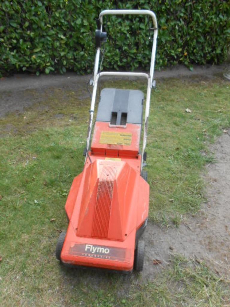 Flymo powerdrive grasmachine elektrisch  1500 watt, Ophalen, Cirkelmaaier, Gebruikt, Elektrische grasmaaier