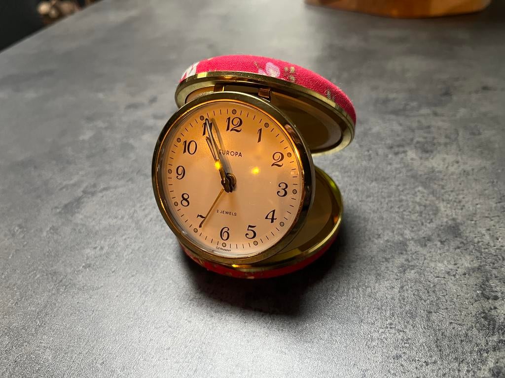 REVEIL VINTAGE EUROPA, Enlèvement ou Envoi