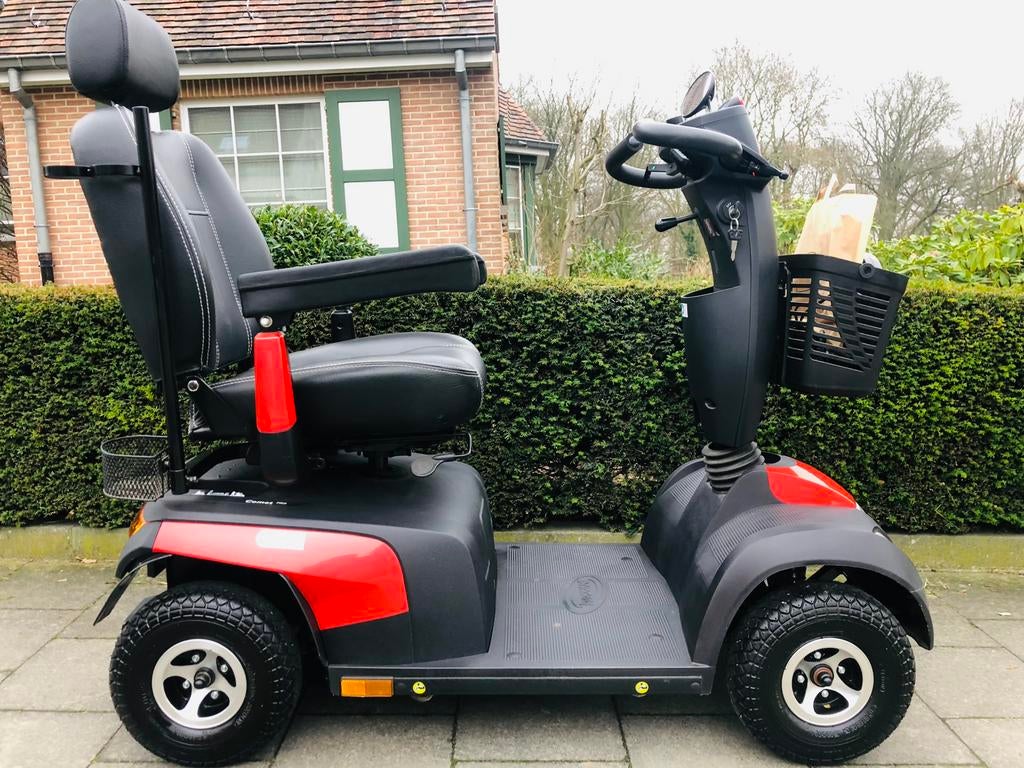 Bijna Nieuwe Scootmobiel Invacare comet Elektrische scooter, Ophalen of Verzenden, Inklapbaar, Zo goed als nieuw, Elektrische rolstoel