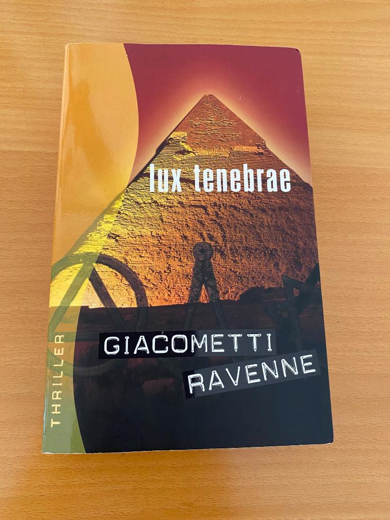 Lux Tenebrae - Giacometti Ravenne, Livres, Thrillers, Utilisé, Enlèvement ou Envoi