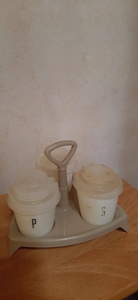 tuperware, Enlèvement, Utilisé, Crème, Récipient ou Bol