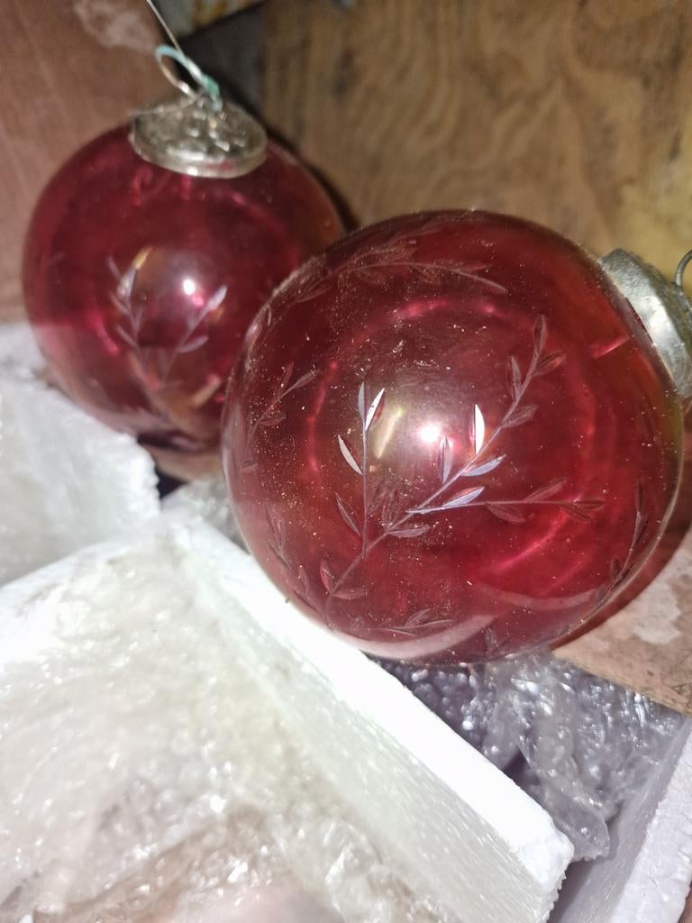 Glas handgeslepen kerstbal, Ophalen of Verzenden, Zo goed als nieuw